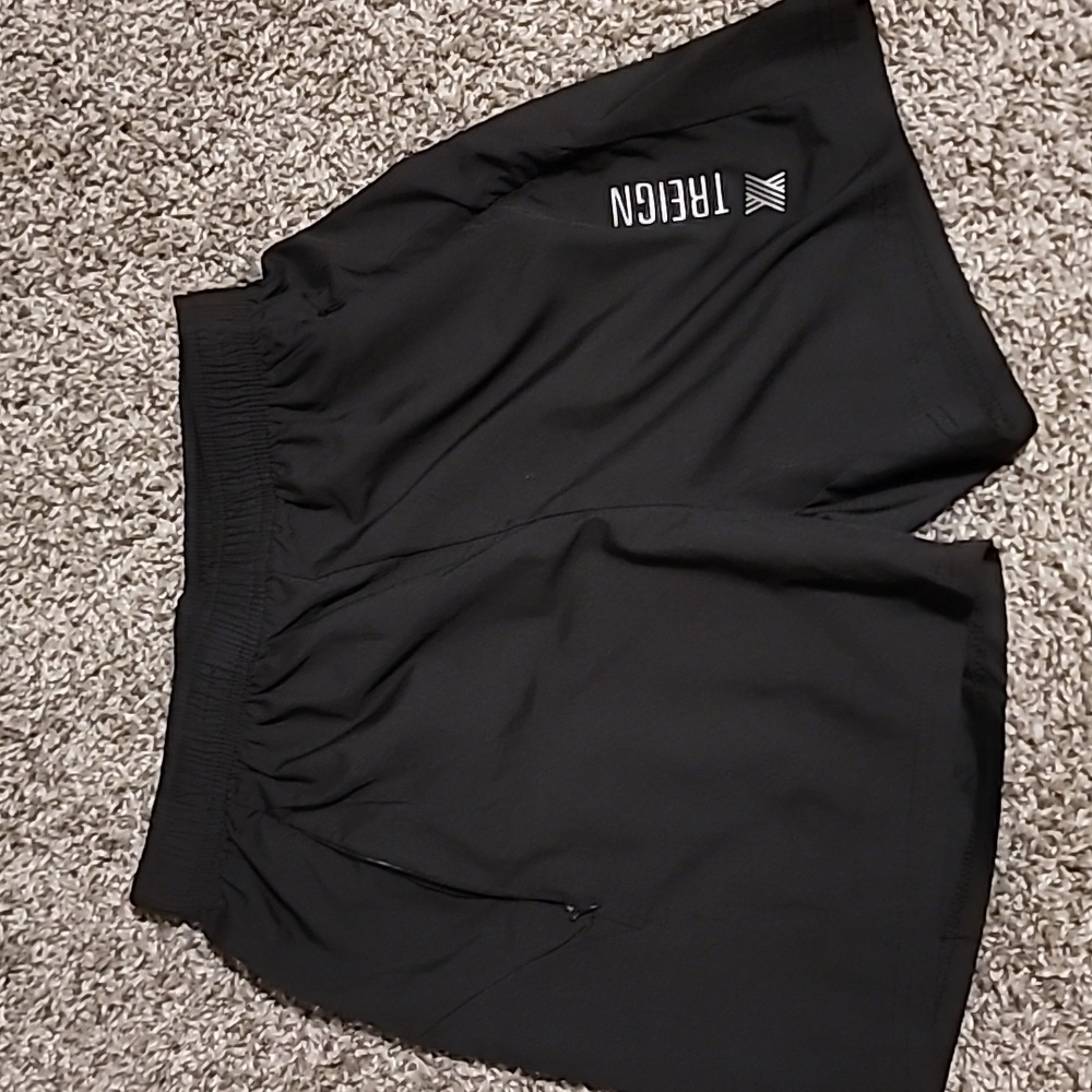 Treign Women's Shorts EUC